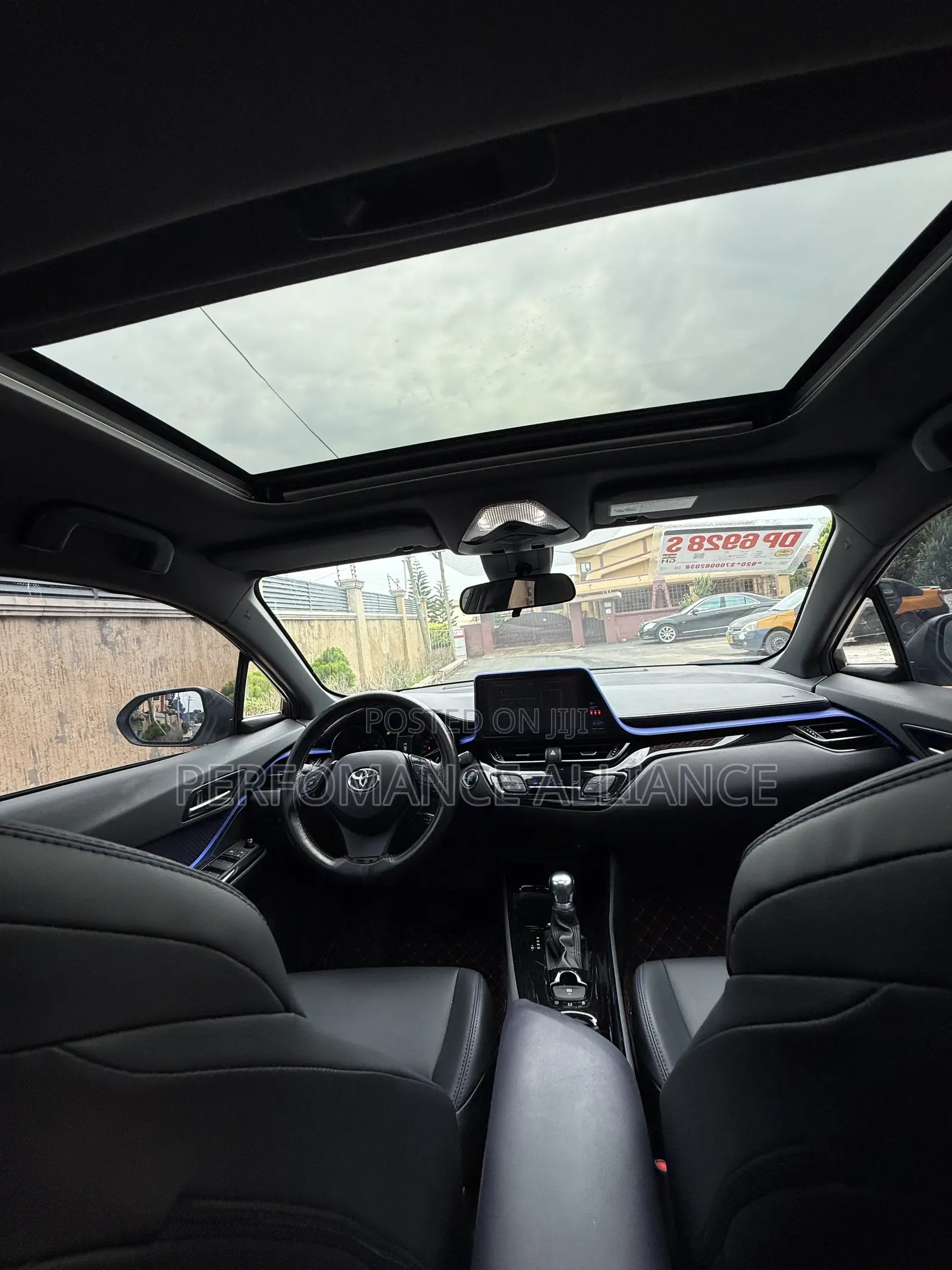 Toyota C-HR XLE 2021 White