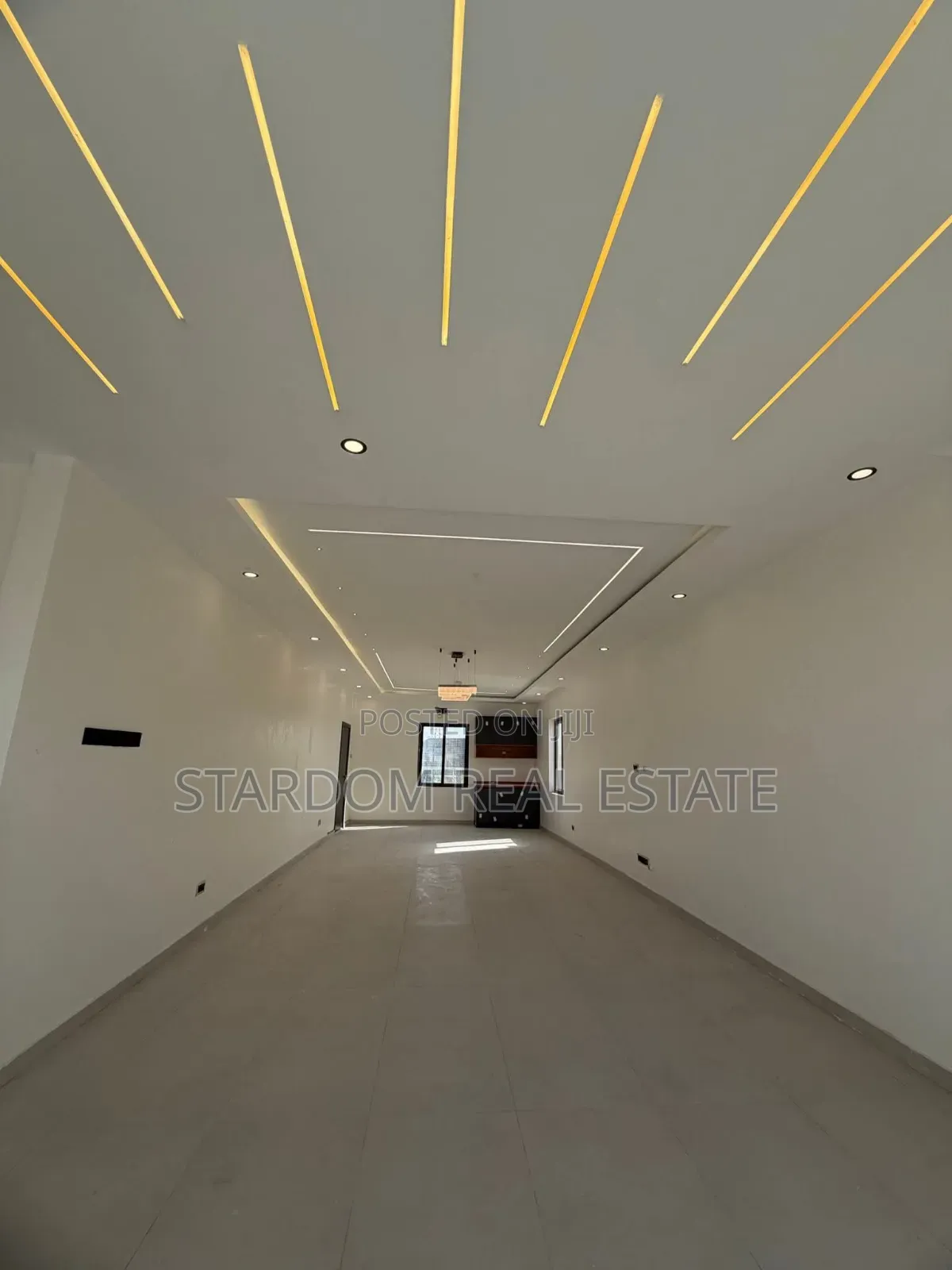 5bdrm Duplex in East Legon Hills, Boundary Road Area for sale
