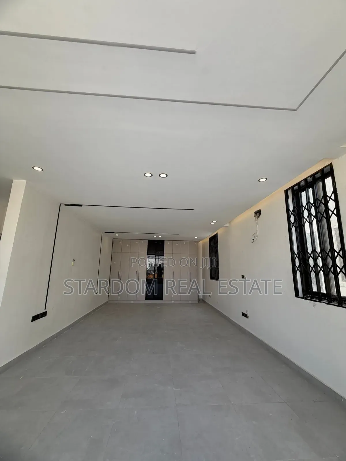 5bdrm Duplex in East Legon Hills, Boundary Road Area for sale