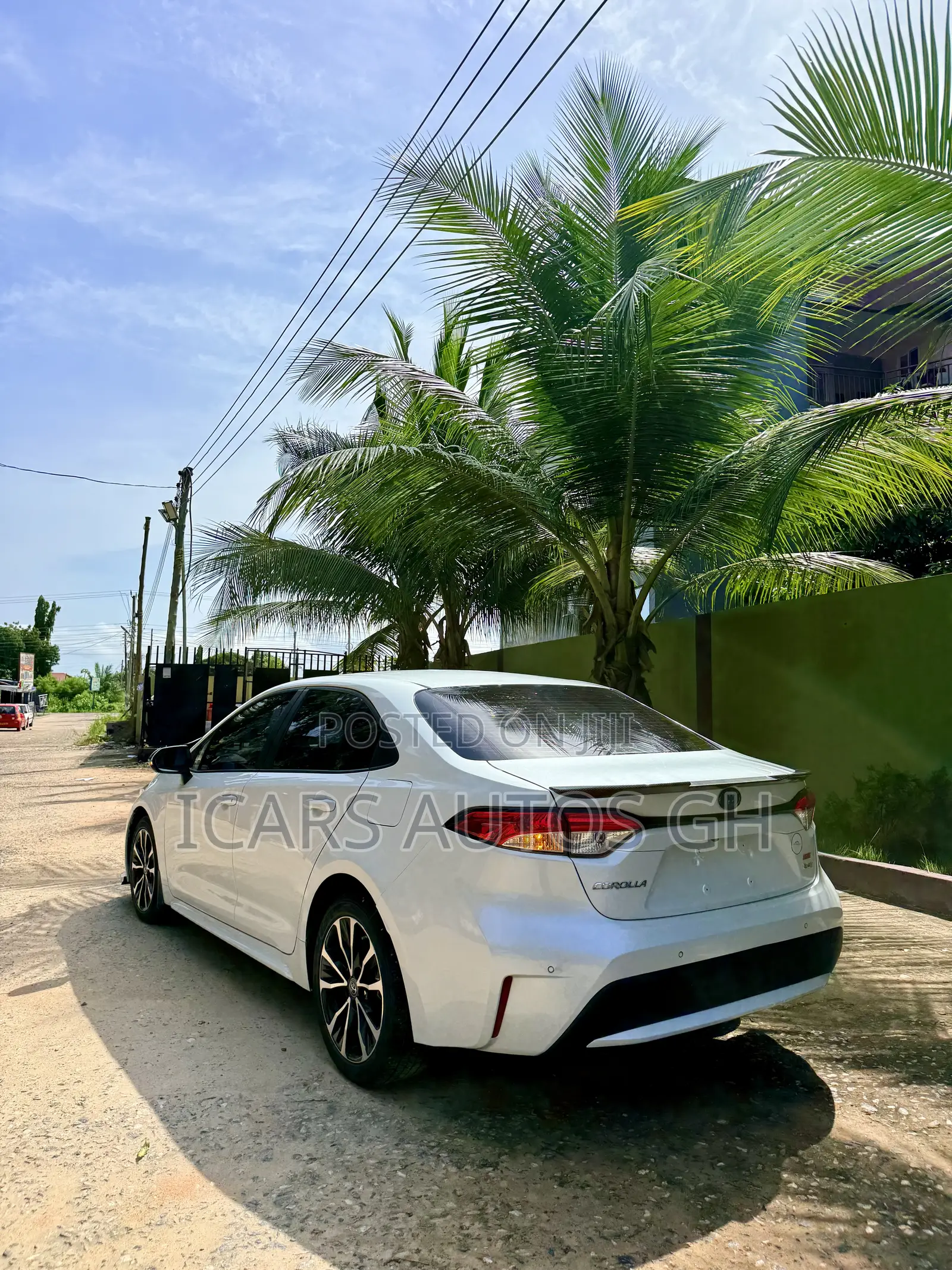 Toyota Corolla SE 2021 White