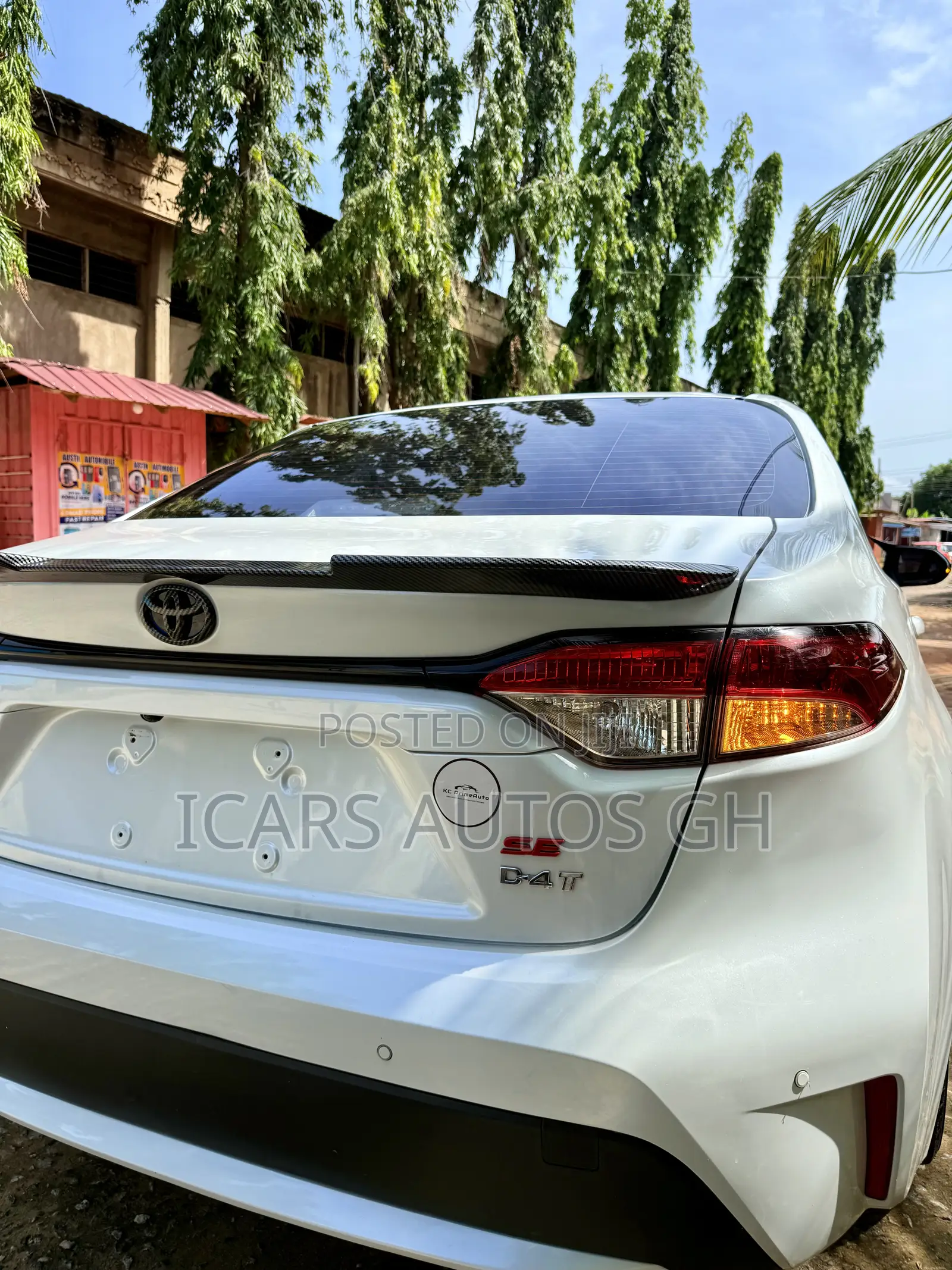 Toyota Corolla SE 2021 White