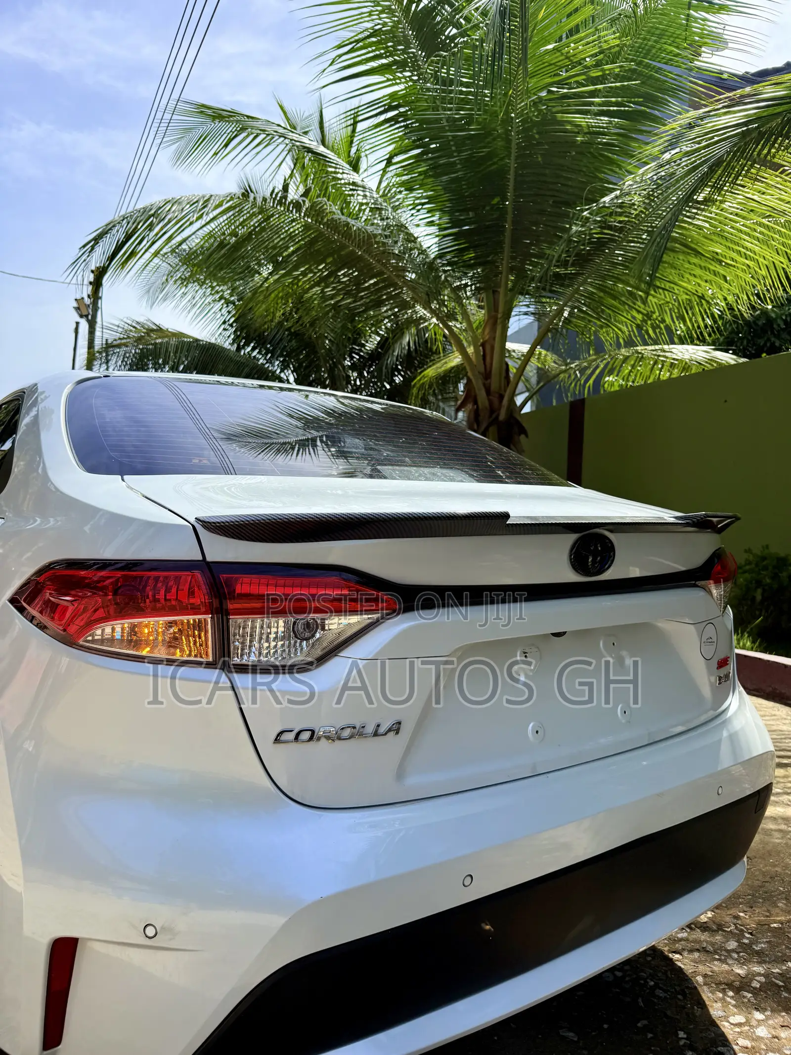 Toyota Corolla SE 2021 White