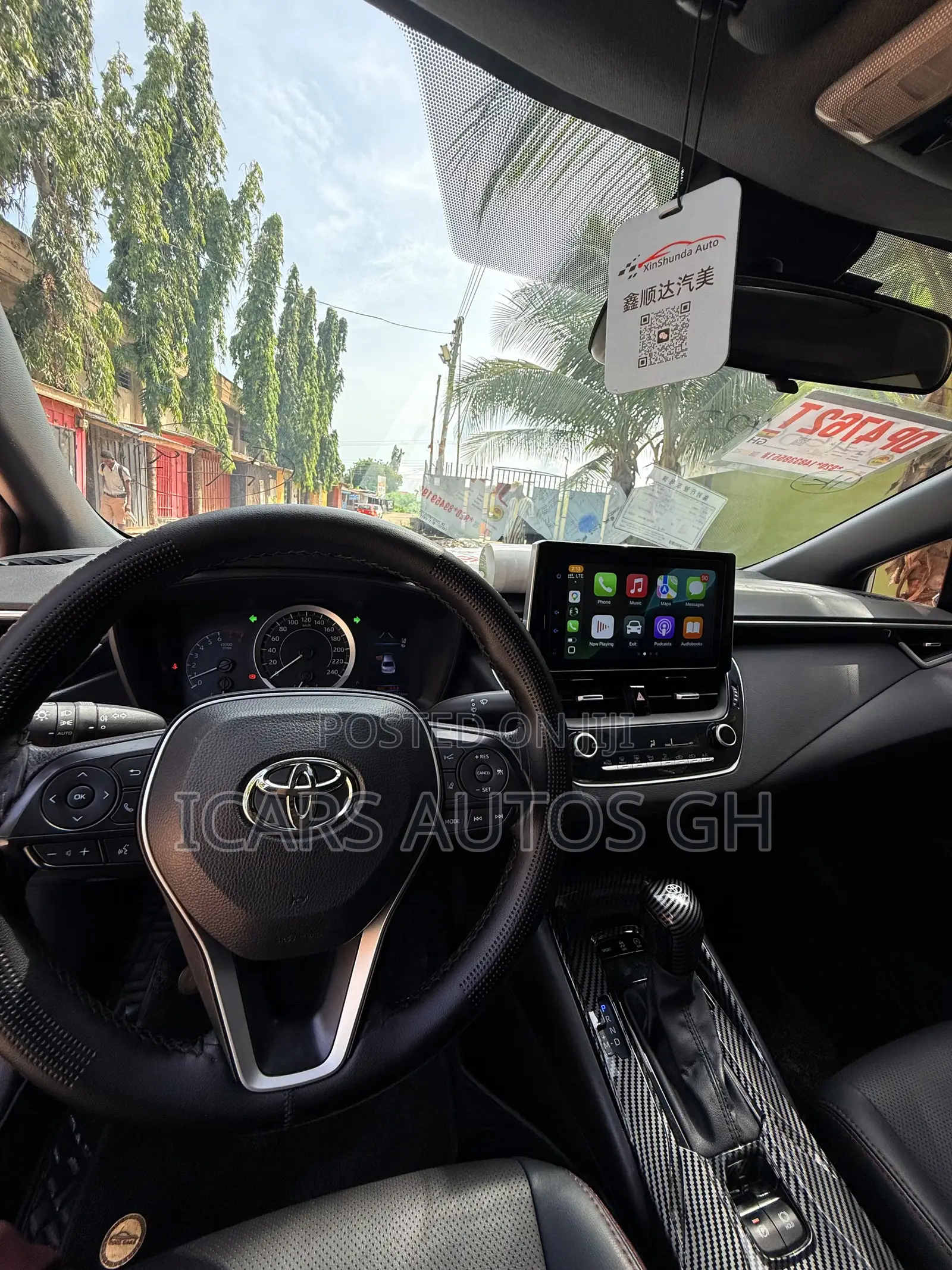 Toyota Corolla SE 2021 White