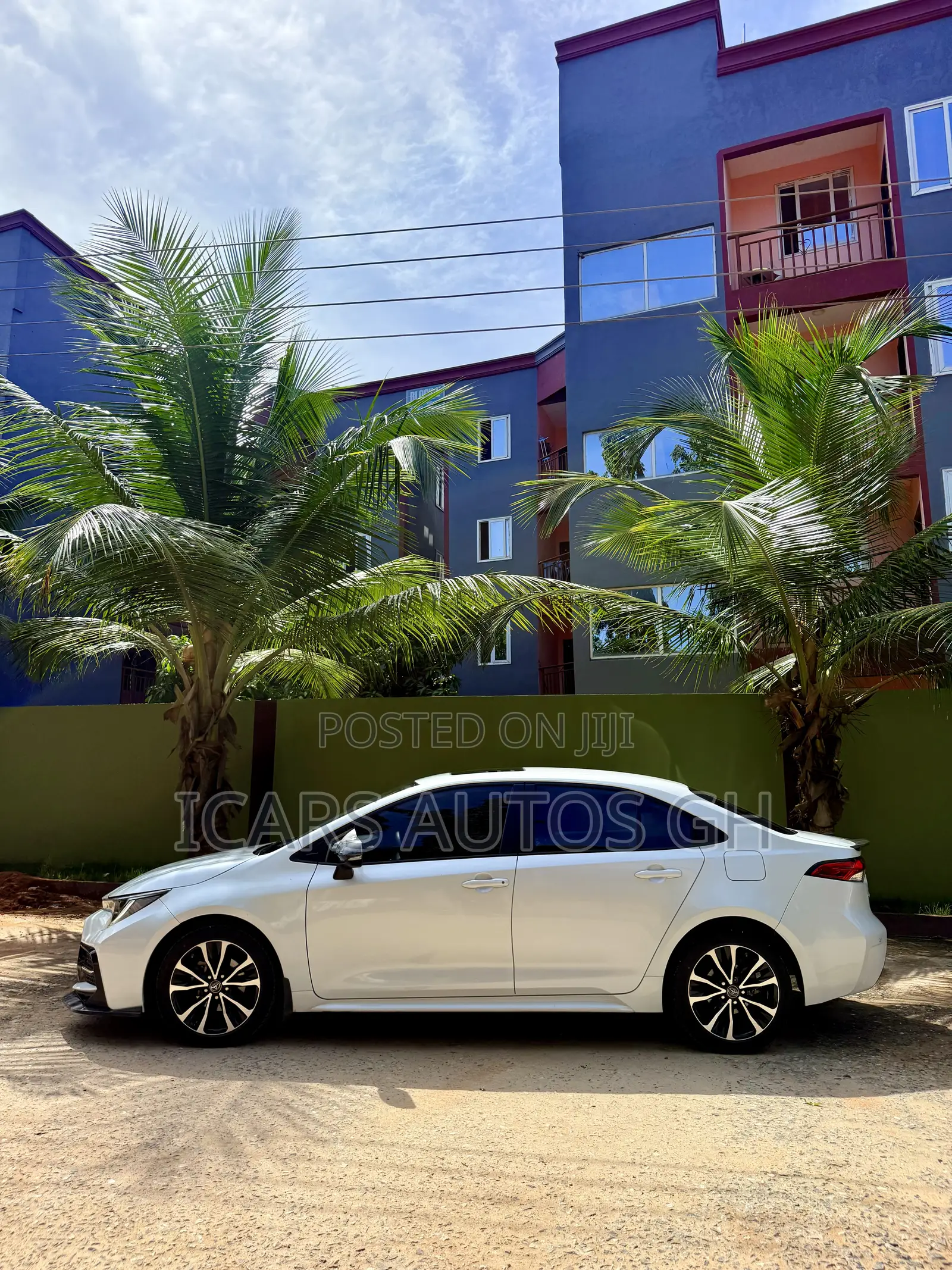 Toyota Corolla SE 2021 White