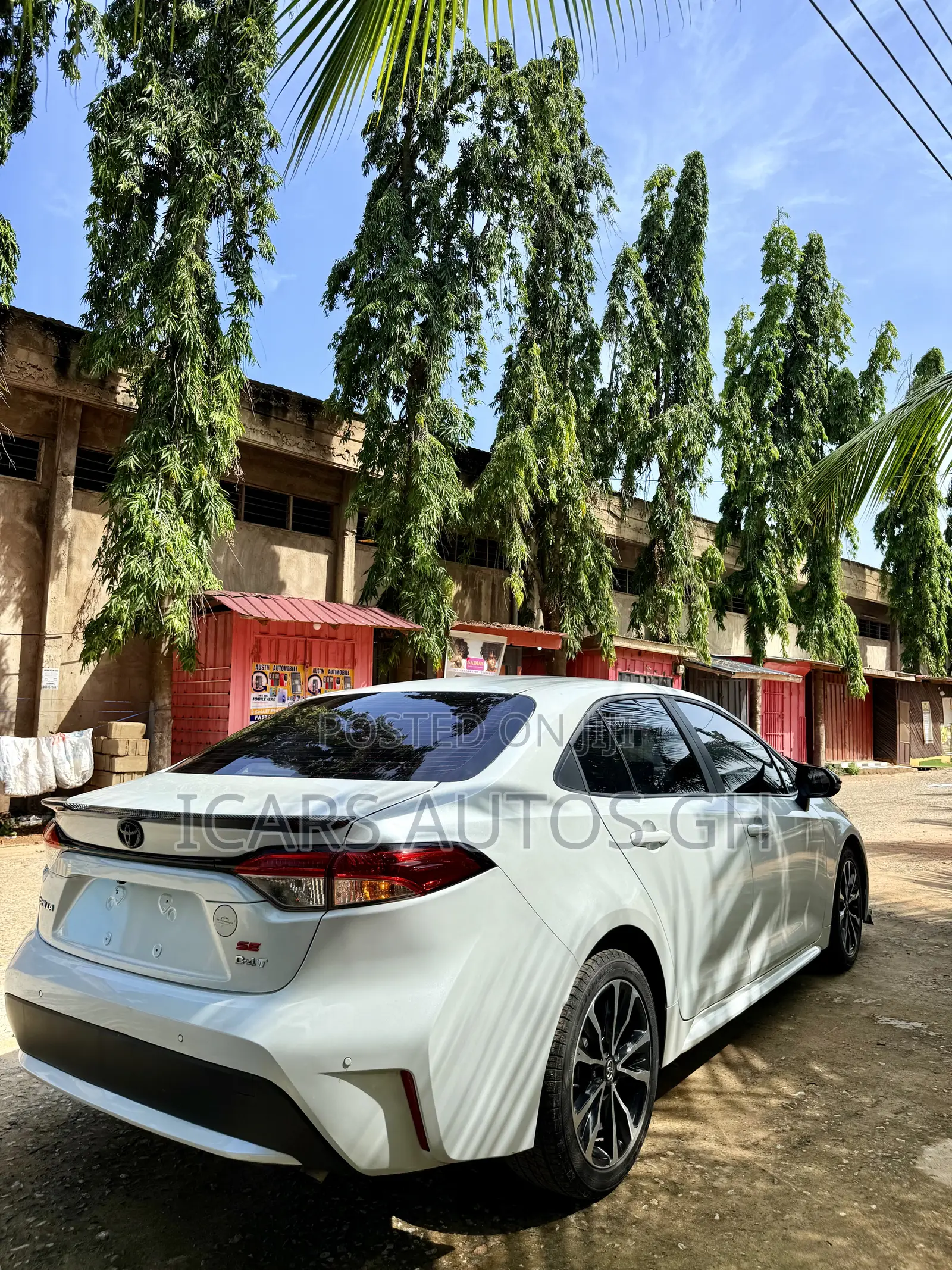Toyota Corolla SE 2021 White
