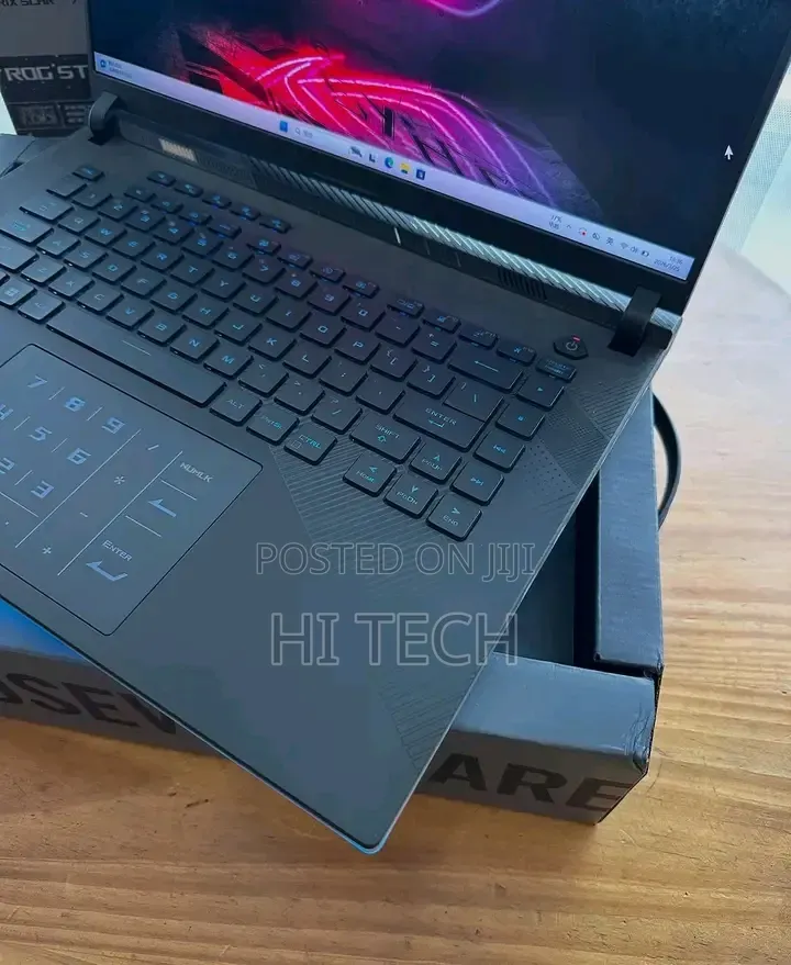 New Laptop Asus ROG Strix G17 16GB Intel Core i9 SSD 1T