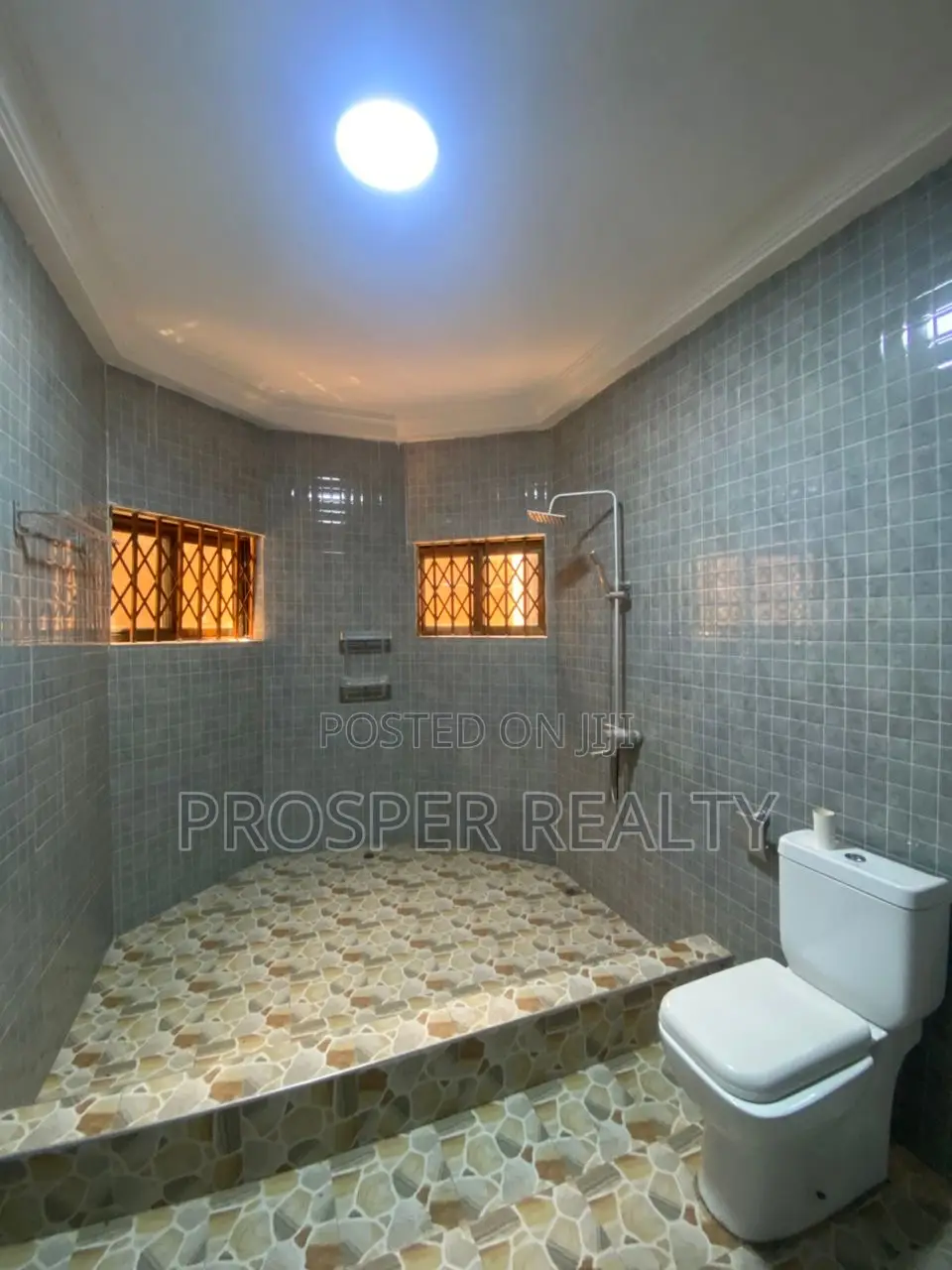 3bdrm Apartment in Klagon, Tema Metropolitan for rent