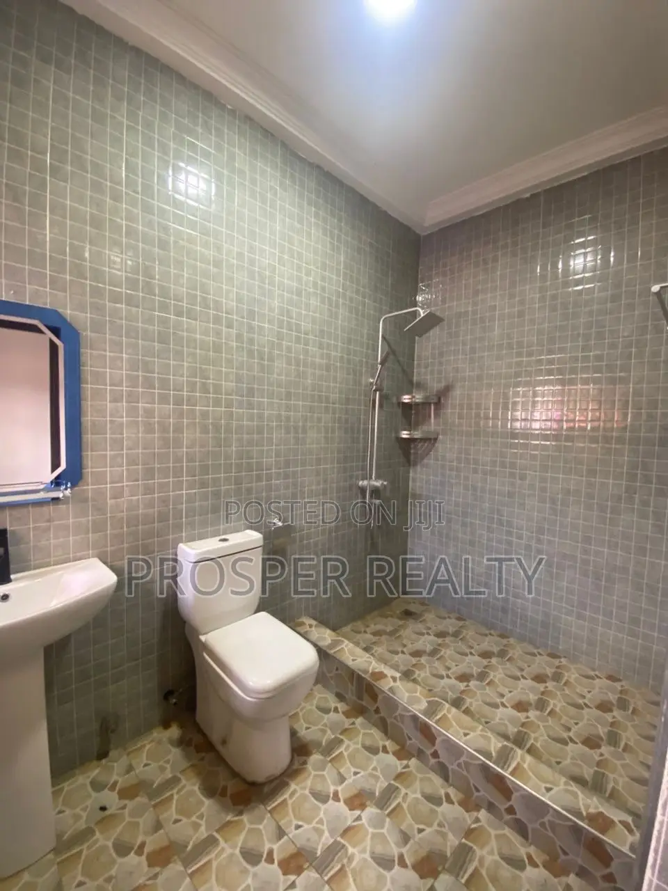 3bdrm Apartment in Klagon, Tema Metropolitan for rent