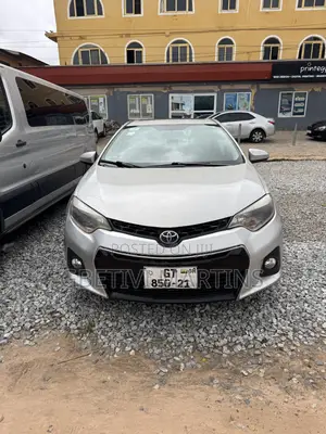 Toyota Corolla 2015 Silver