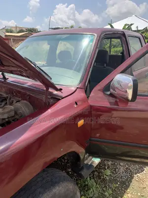 Toyota Hilux 1996 Burgundy