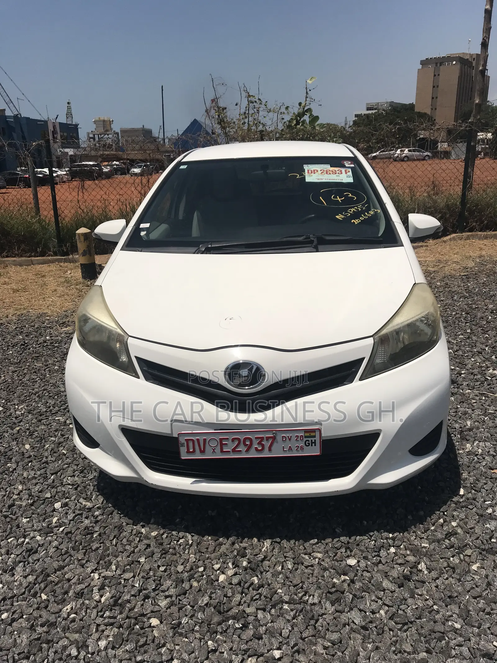 Toyota Vitz 1.3 FWD 5dr 2012 White