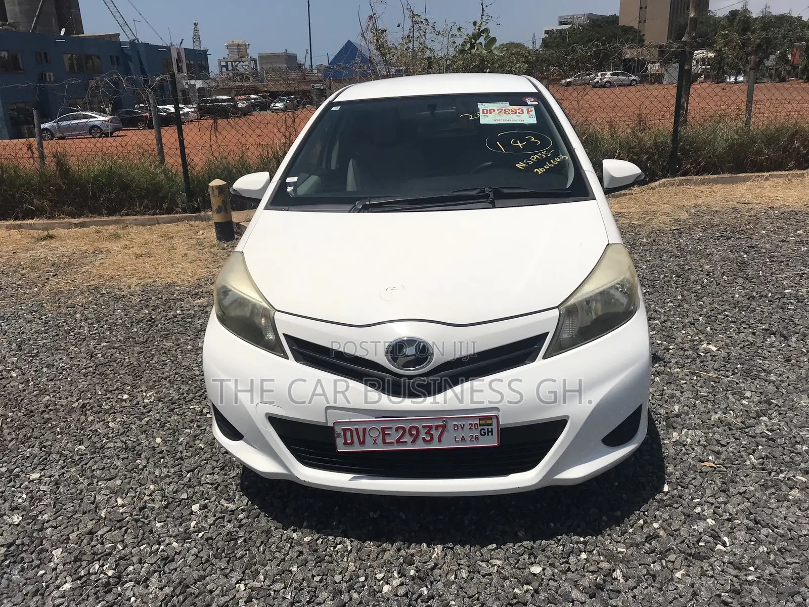 Toyota Vitz 1.3 FWD 5dr 2012 White