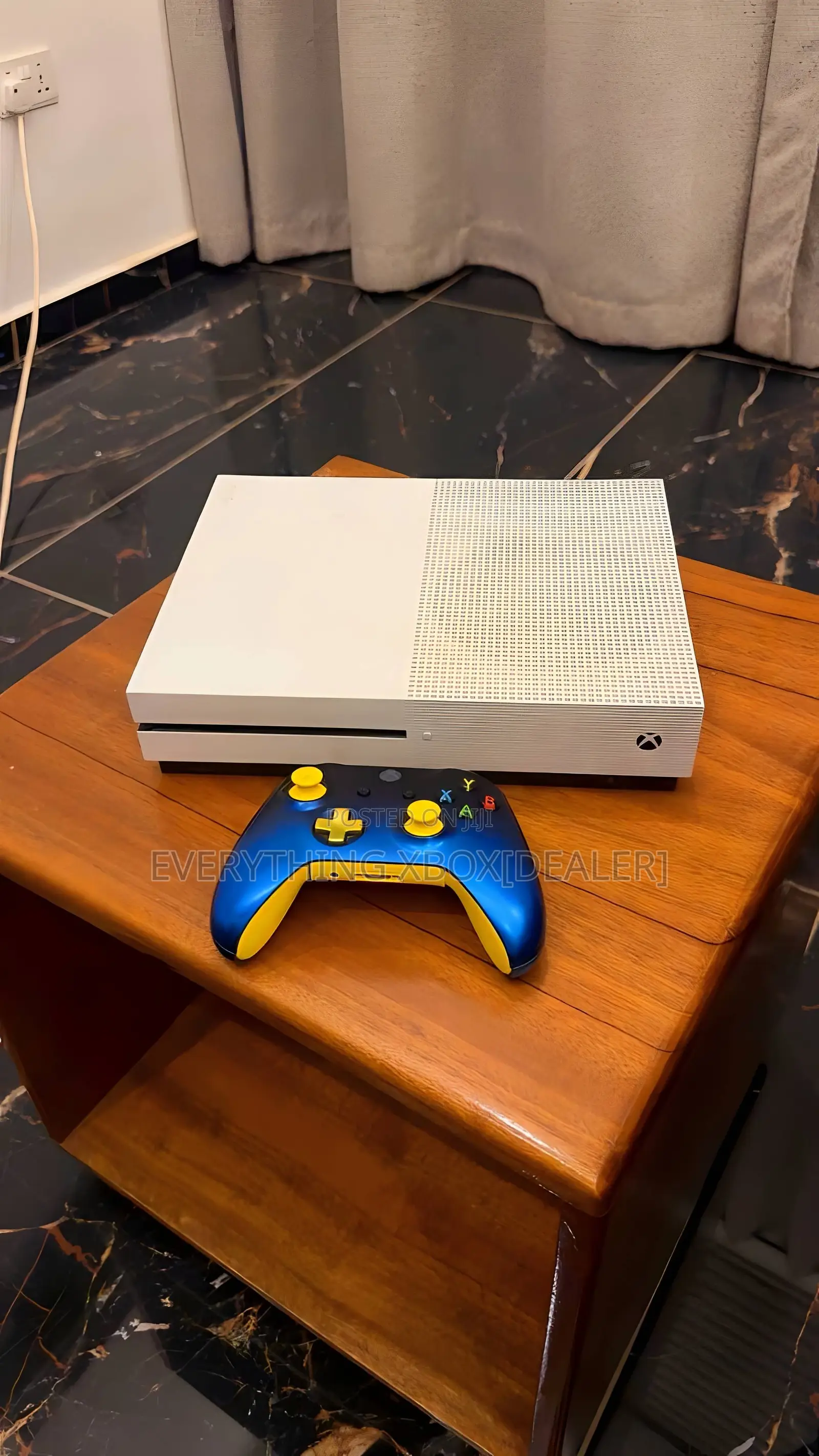 Previously Owned Xbox One S | 500gb |1 Controller | Games Included