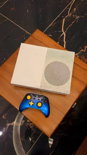 Previously Owned Xbox One S | 500gb |1 Controller | Games Included