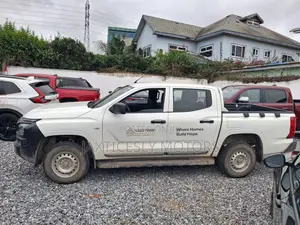 Mitsubishi L200 2025 White