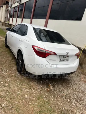 Toyota Corolla 2015 White