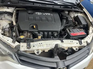 Toyota Corolla 2013 White