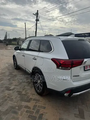 Mitsubishi Outlander 2.4 PHEV AWD 2017 White