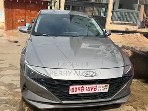 Hyundai Elantra 2022