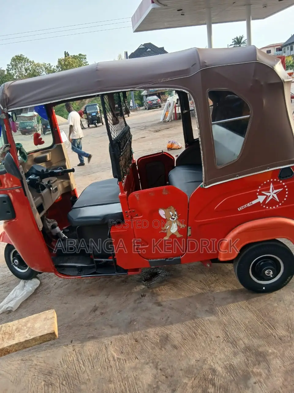 Bajaj RE 2025 Red