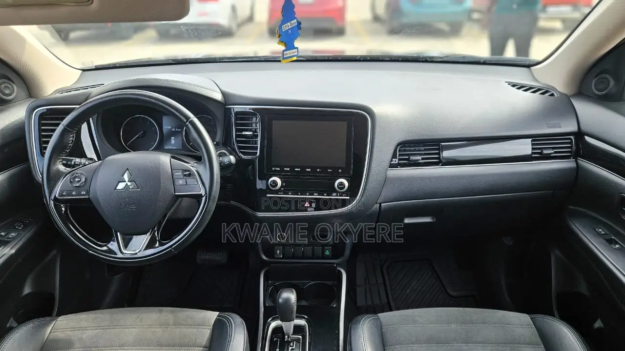 Mitsubishi Outlander SE FWD 2020 Black