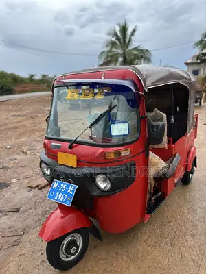 Bajaj RE 2025 Red