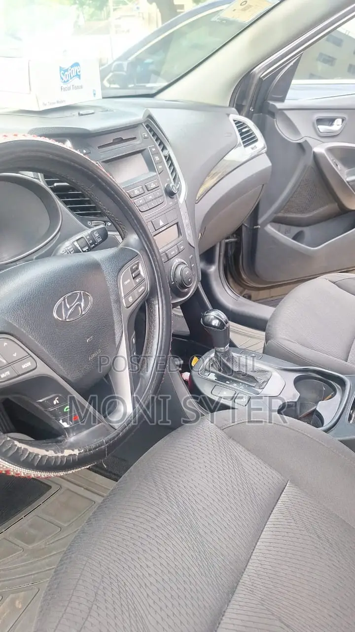 Hyundai Santa Fe Limited FWD 2016 Gray