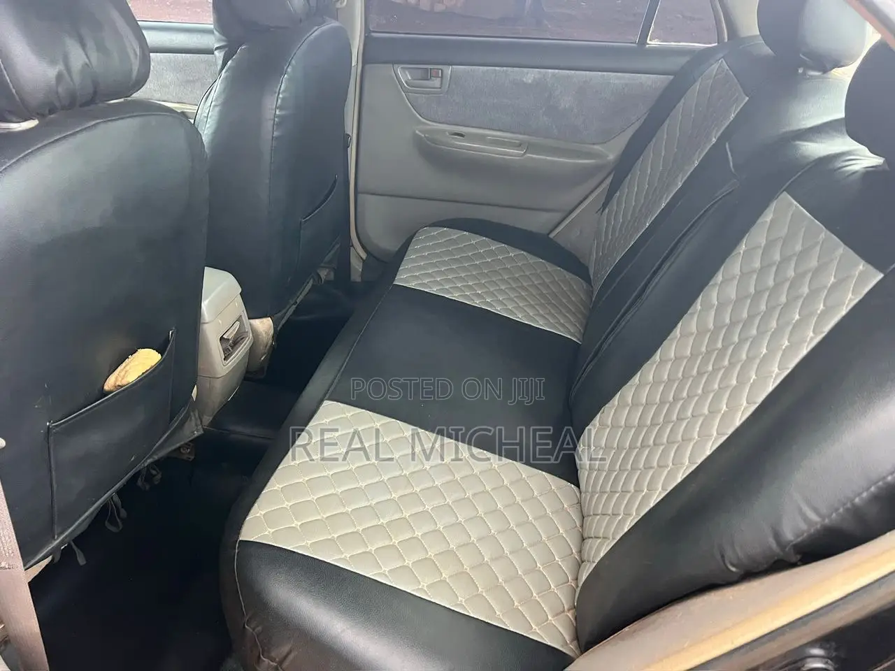 Toyota Corolla LE 4dr Sedan (1.8L 4cyl 4A) 2010 Black