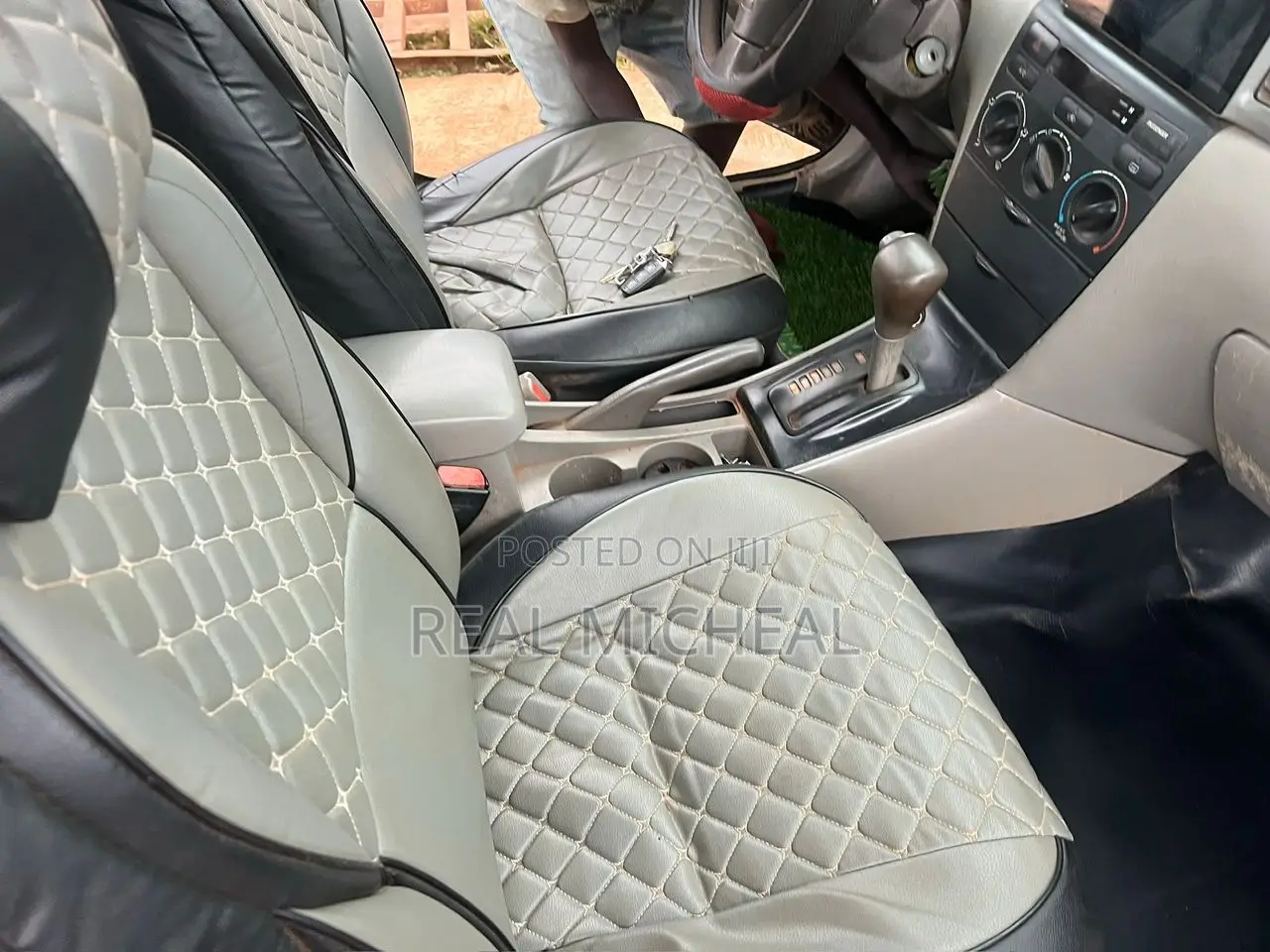 Toyota Corolla LE 4dr Sedan (1.8L 4cyl 4A) 2010 Black