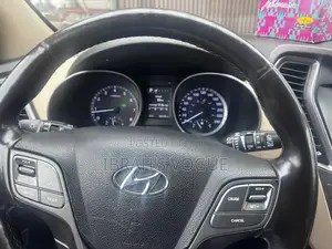 Hyundai Santa Fe 2018 White