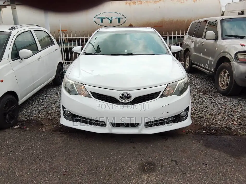Toyota Camry 2014 White