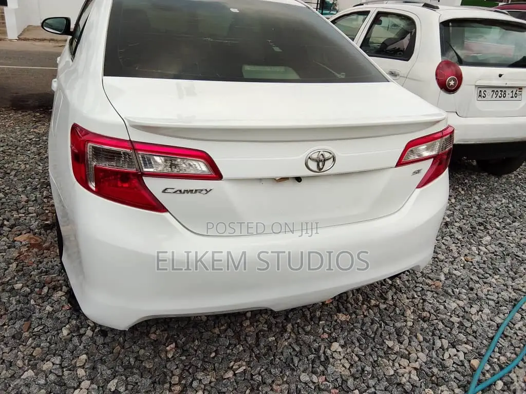 Toyota Camry 2014 White