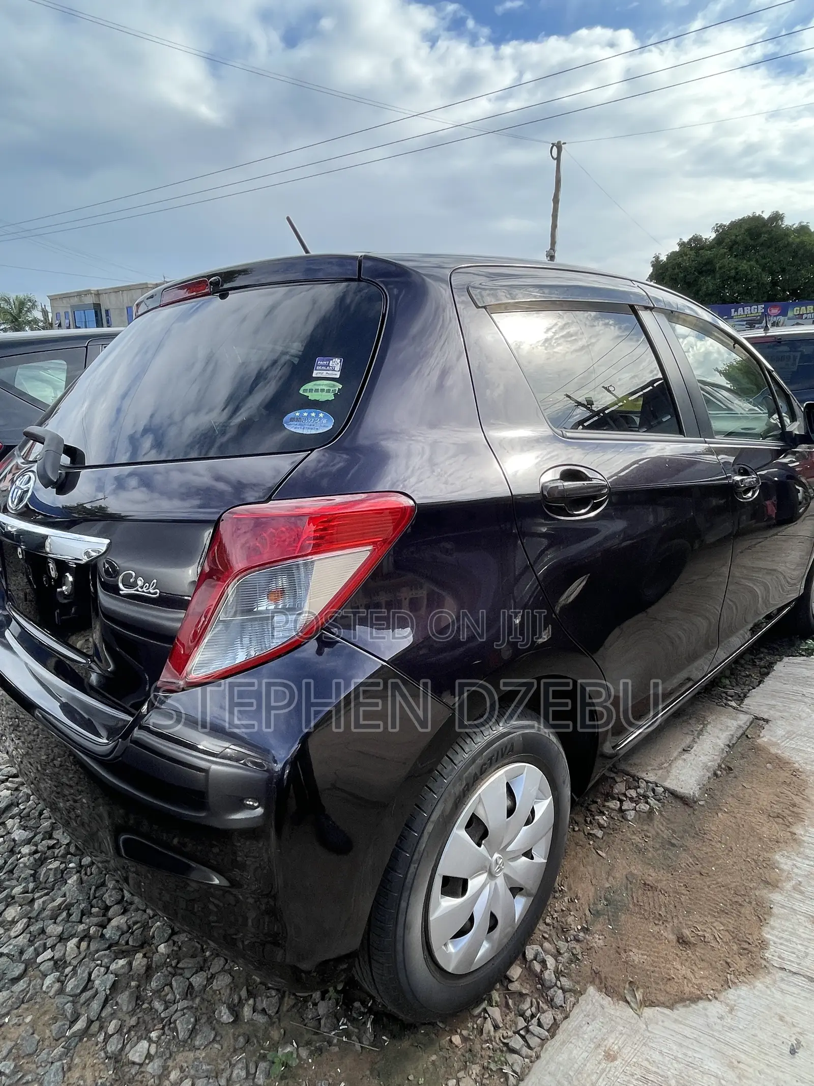 Toyota Vitz 1.3 FWD 5dr 2013 Burgundy