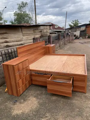 King Size Storage Bed With Drawers +2 Bedside Cabinets