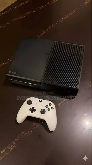 Like-New Xbox One| 500gb | 1 Controller | 5+ Games