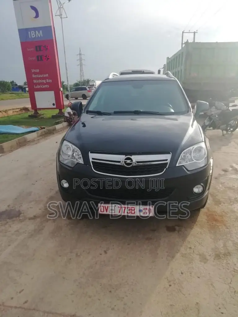 Opel Astra 2016 Black