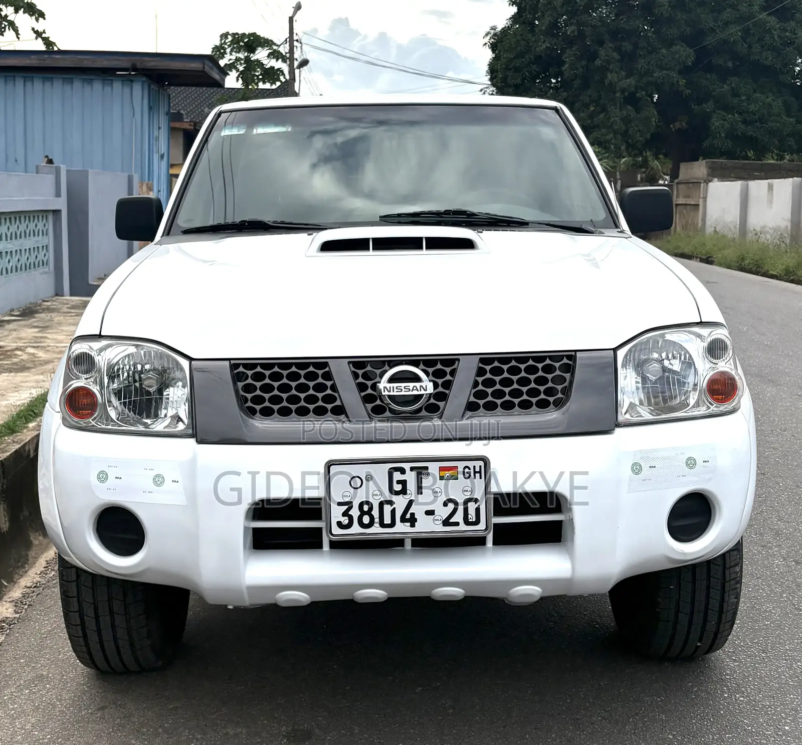 Nissan Hardbody 2020 White