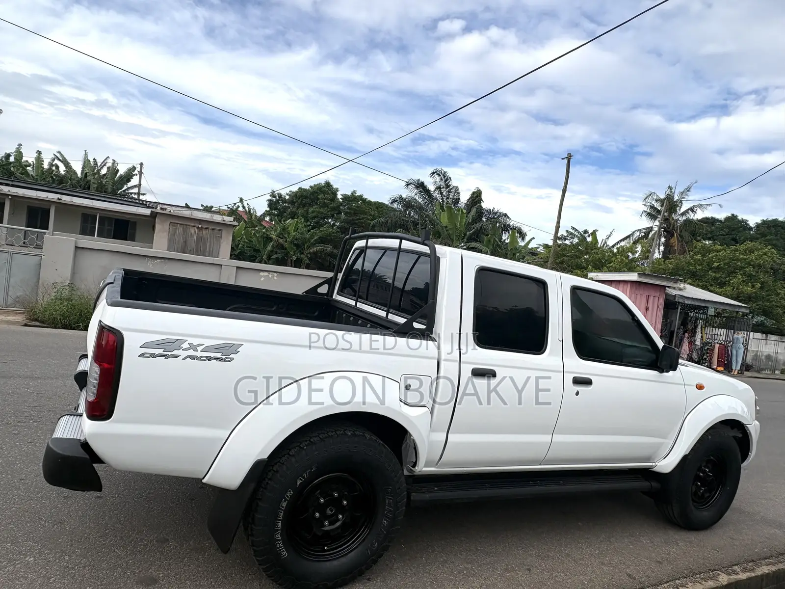 Nissan Hardbody 2020 White