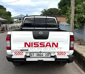 Nissan Hardbody 2020 White