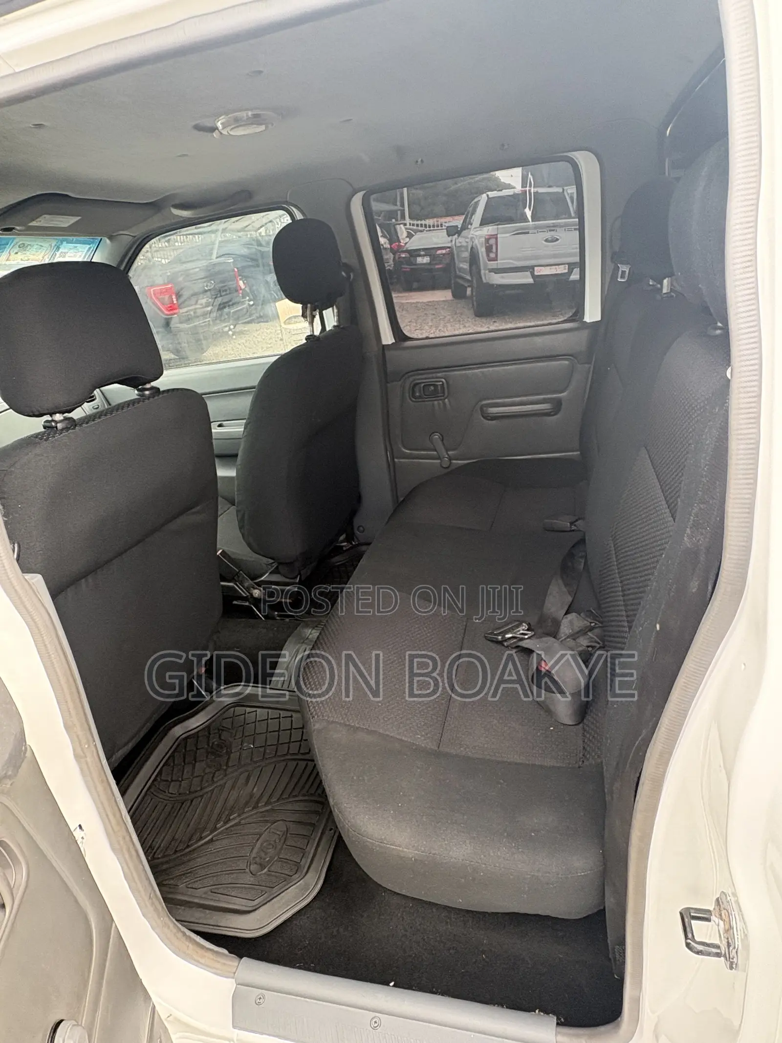 Nissan Hardbody 2020 White