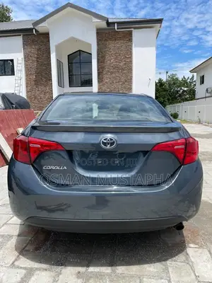 Toyota Corolla SE 4dr Sedan (1.8L 4cyl CVT) 2017 Gray