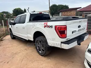 Ford F-150 XLT 2022 White