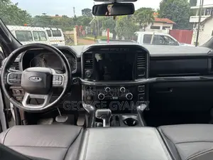 Ford F-150 XLT 2022 White