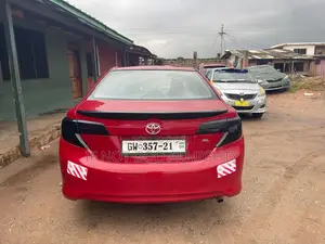Toyota Camry 2014 Red