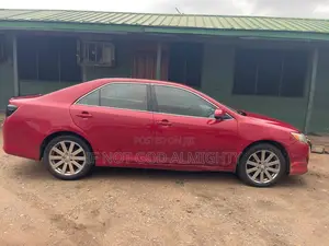 Toyota Camry 2014 Red