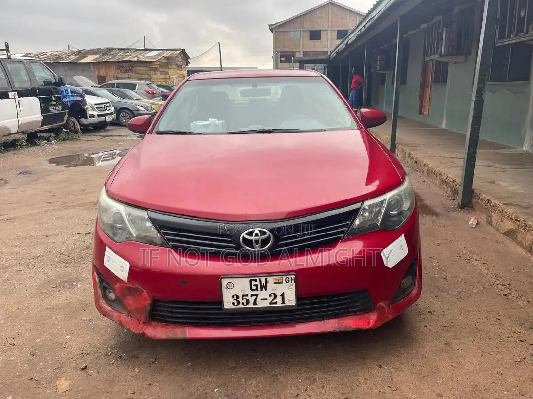 Toyota Camry 2014 Red