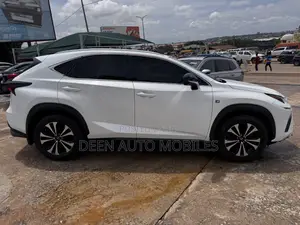 Lexus NX 300 AWD 2021 White