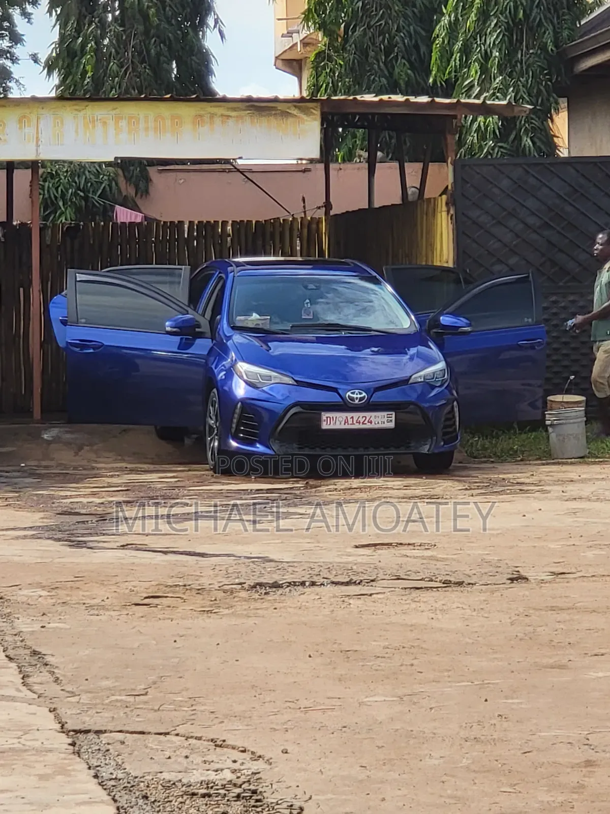 Toyota Corolla SE 4dr Sedan (1.8L 4cyl CVT) 2017 Blue