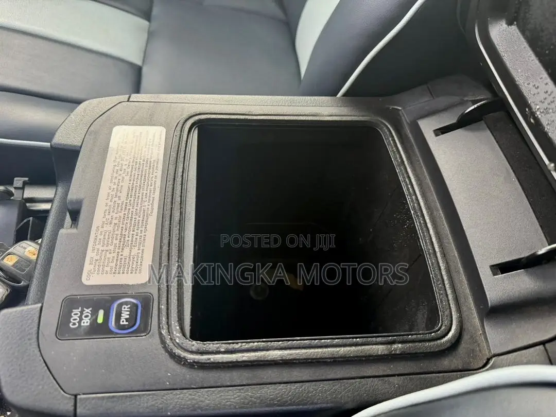 Toyota Land Cruiser Prado 4.0 Petrol TX-L 2014 Blue