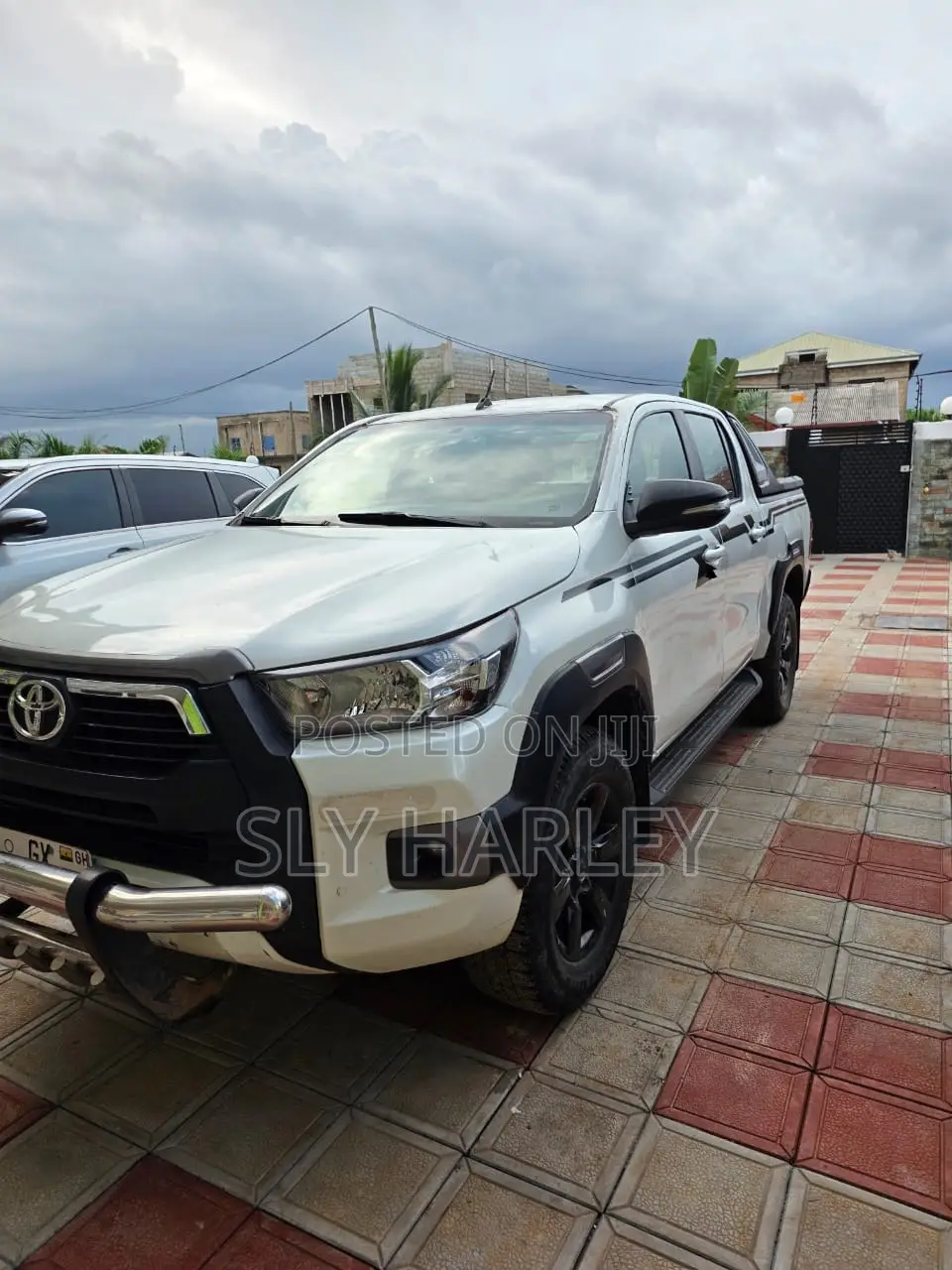 Toyota Hilux Revo Double Cab Petrol 2.7 AWD 2016 White
